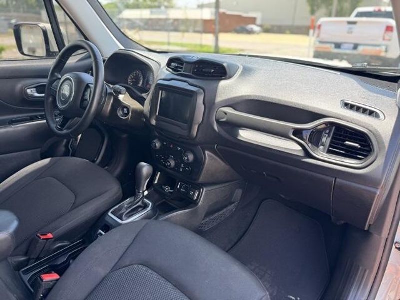 Used 2020 Jeep Renegade AltitudeImage 14
