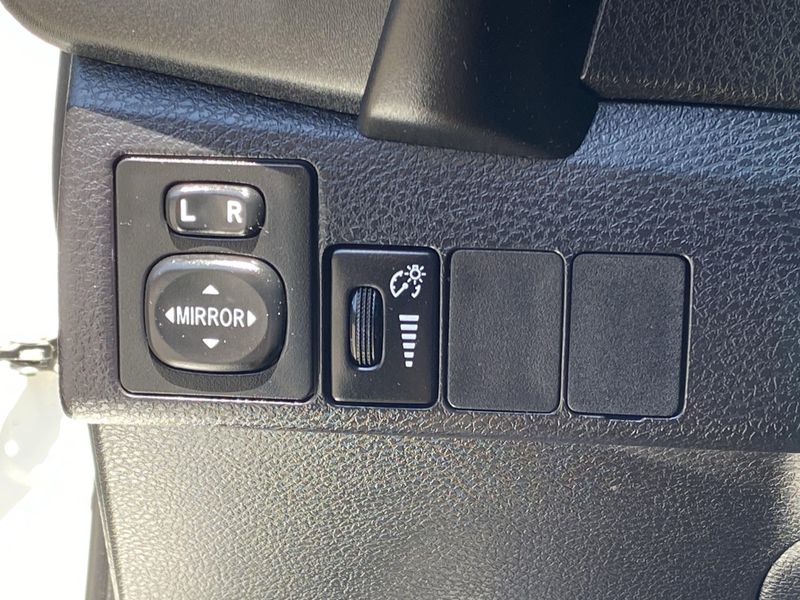 Used 2018 Toyota Corolla SEImage 22