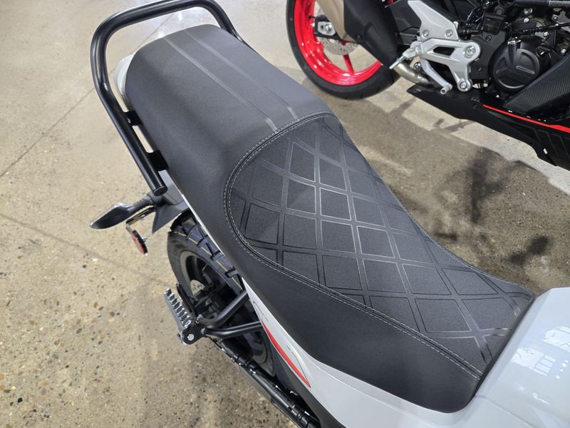 NEW 2026 CFMOTO PAPIO CL Image 12