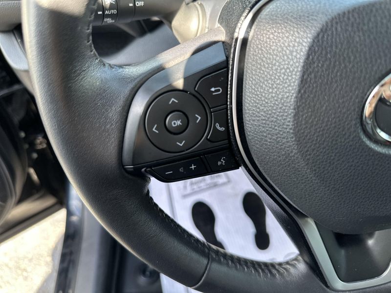 Used 2020 Toyota RAV4 XLE PremiumImage 20