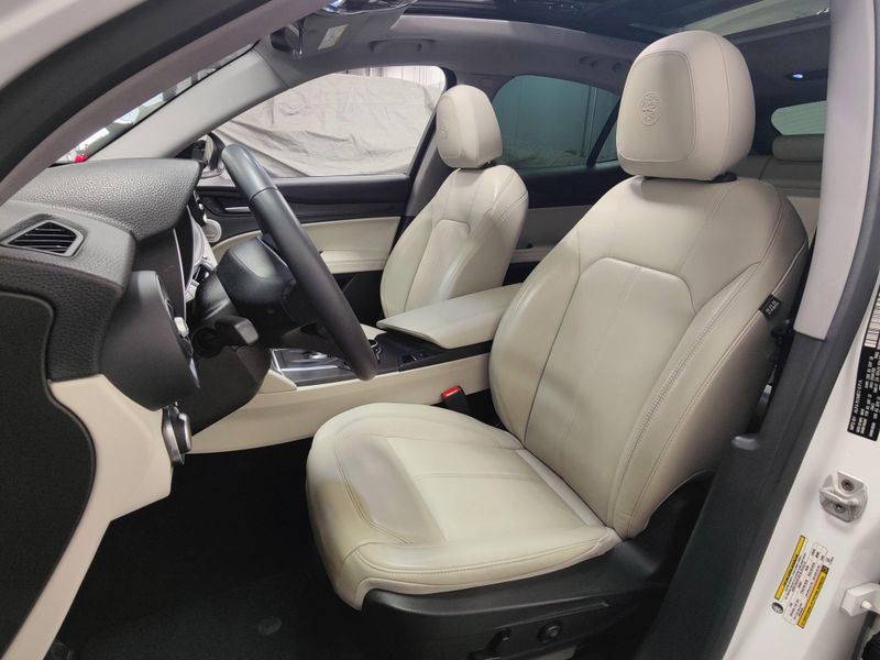 Used 2019 Alfa Romeo Stelvio Ti Nero AWD w/Sunroof/NavImage 14