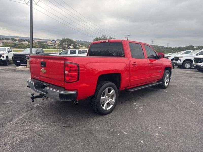 2017 Chevrolet Silverado 1500 LT photo 5