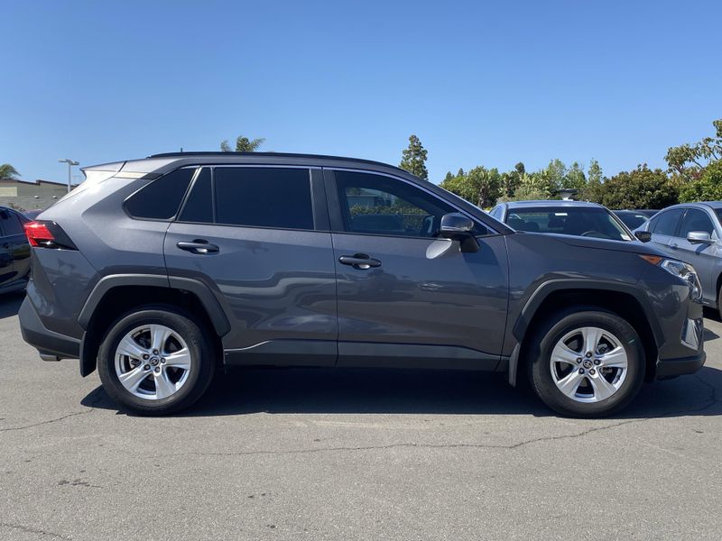 2021 Toyota RAV4 XLEImage 2