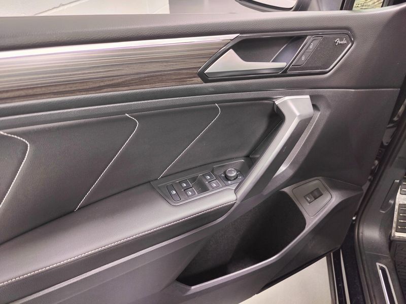 Used 2024 Volkswagen Tiguan AWD SEL R-Line w/Sunroof/NavImage 31