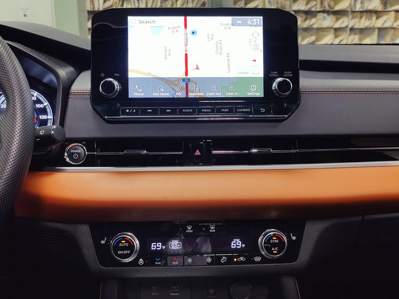 Used 2023 Mitsubishi Outlander PHEV SEL AWD 40th Anniv w/Sunroof/NavImage 27