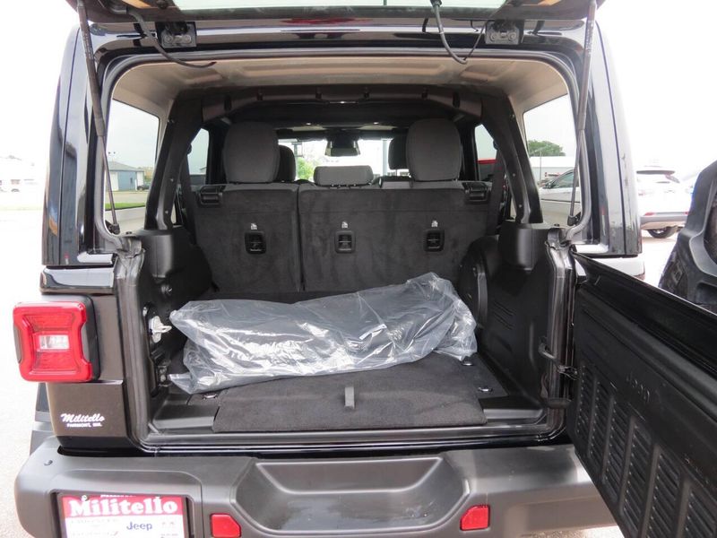 Used 2025 Jeep Wrangler 4xE Backcountry 4x4 4dr SUVImage 25