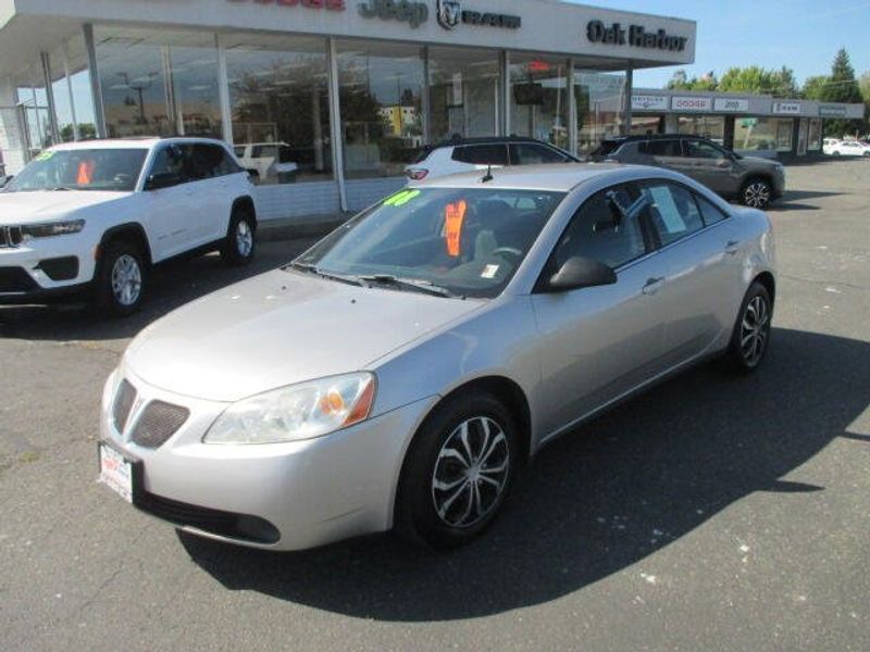 Used 2008 Pontiac G6 Image 2