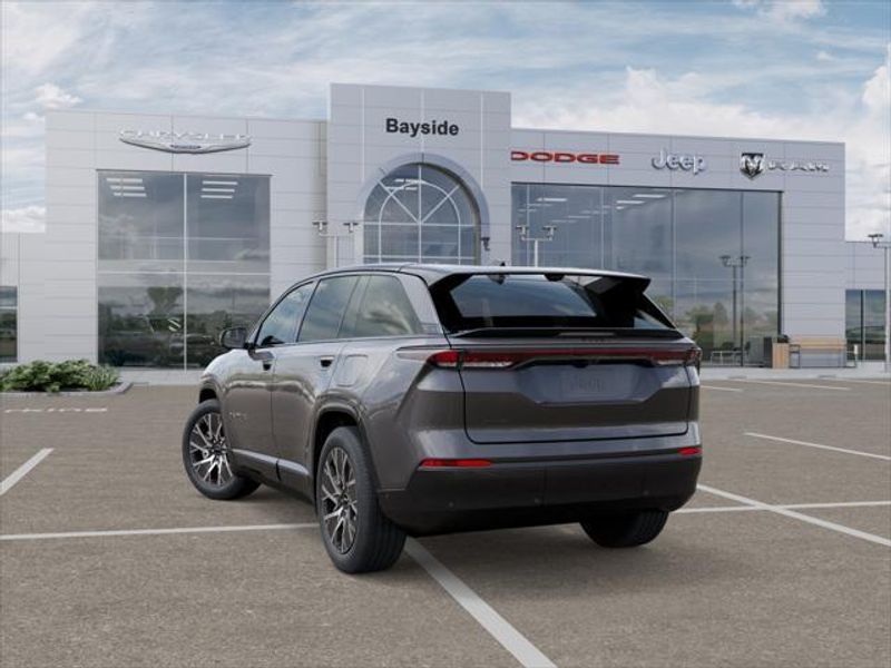 2025 Jeep Wagoneer S Limited photo 3