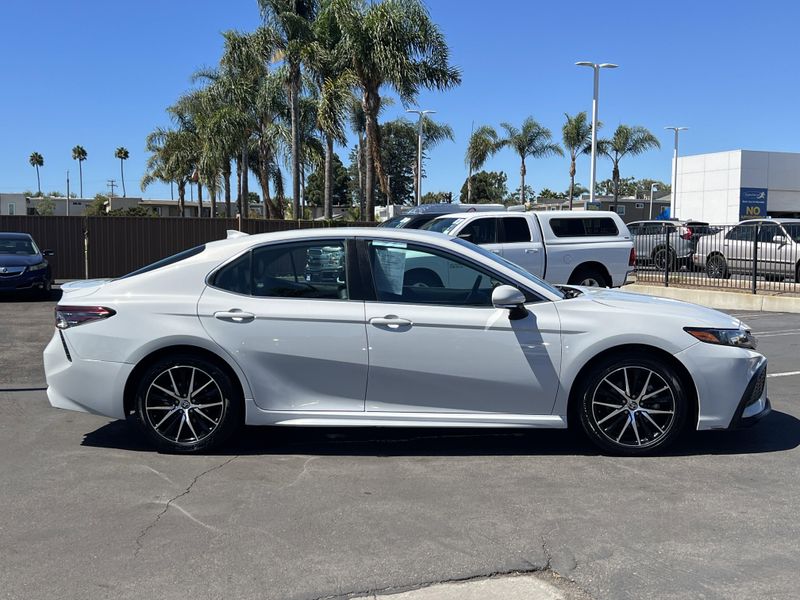 Used 2022 Toyota Camry SEImage 26