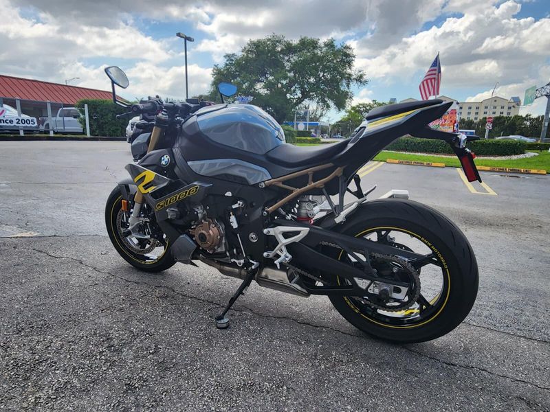 Used 2024 BMW S 1000 R Image 6