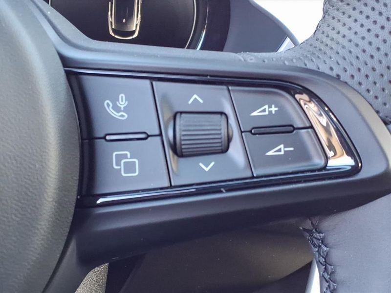 New 2025 Alfa Romeo Stelvio AwdImage 20