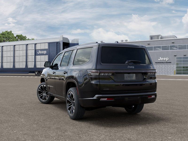 2026 Jeep Grand Wagoneer Summit Reserve 4x4Image 3