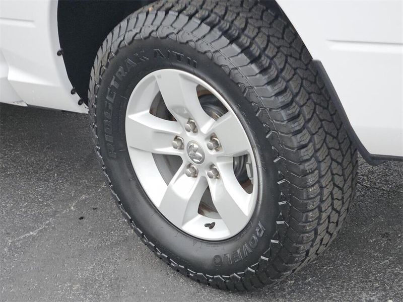 2022 RAM 1500 Classic SLTImage 7