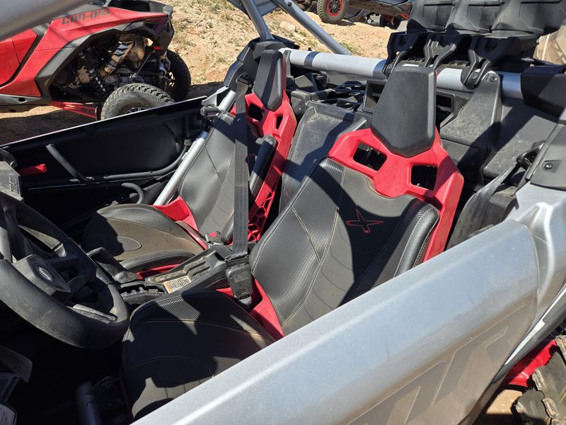NEW 2025 CAN-AM MAVERICK X3 X MR 72 TURBO RR Image 9