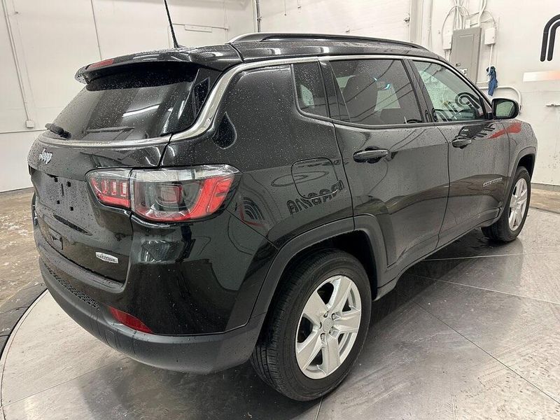 2022 Jeep Compass LatitudeImage 14