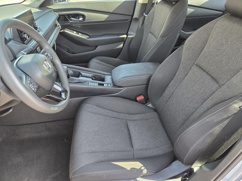Used 2025 Honda Accord Sedan SE CVT