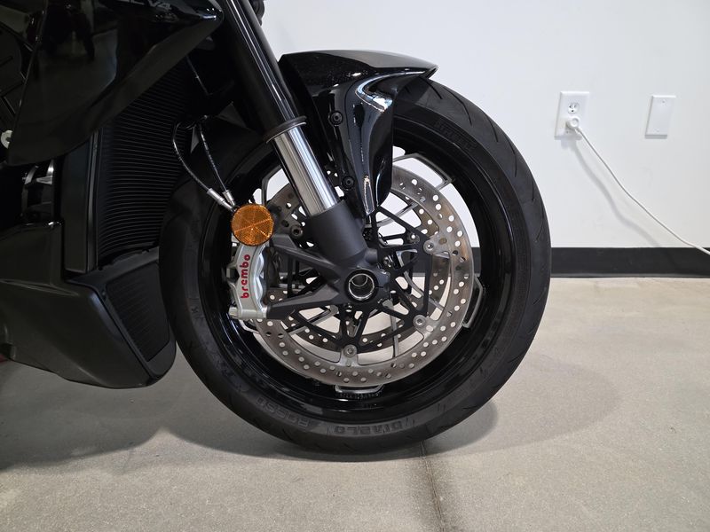 2025 Ducati Diavel V4