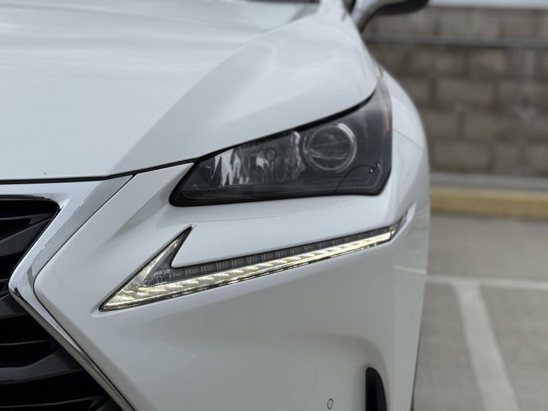2016 Lexus NX 200tImage 8