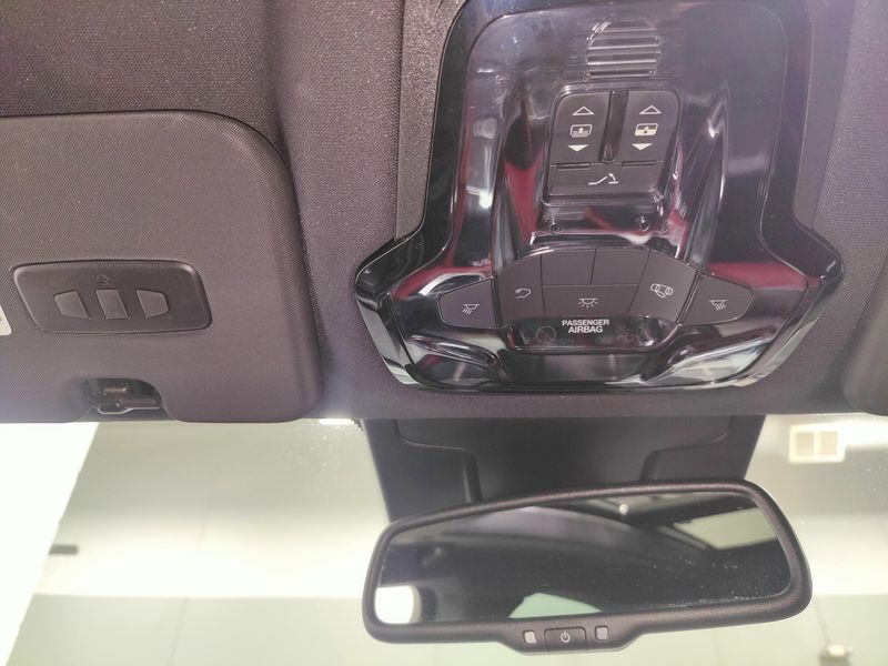 Used 2019 Alfa Romeo Stelvio Nero Quadrifoglio AWD w/SunroofImage 28