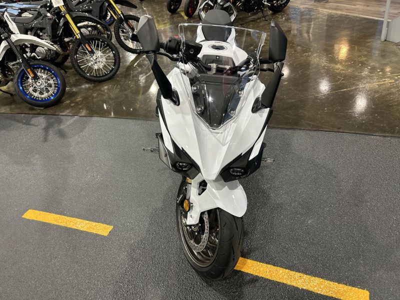 New 2026 Suzuki GSX-S1000GT+ Image 13