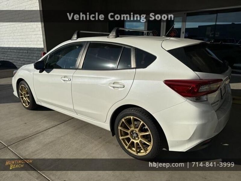 2021 Subaru Impreza BaseImage 7