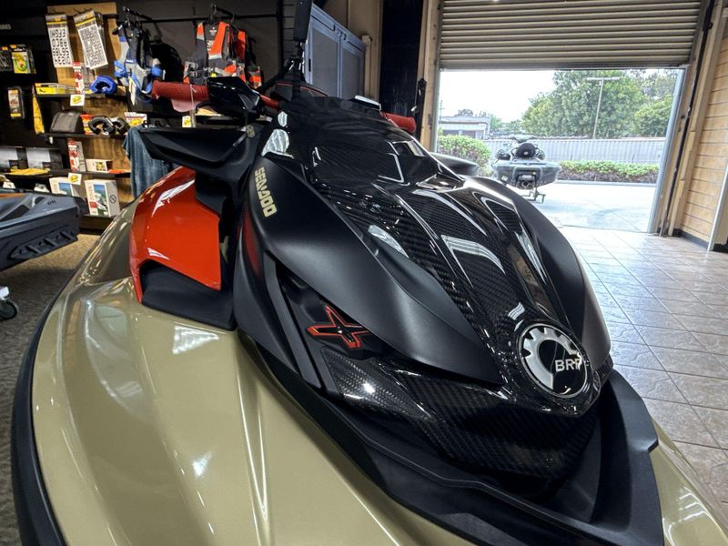 2025 Sea-Doo RXP-X 325 Image 10