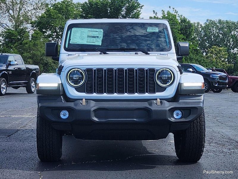 New 2026 Jeep Wrangler 4-door 85th Anniversary Edition
