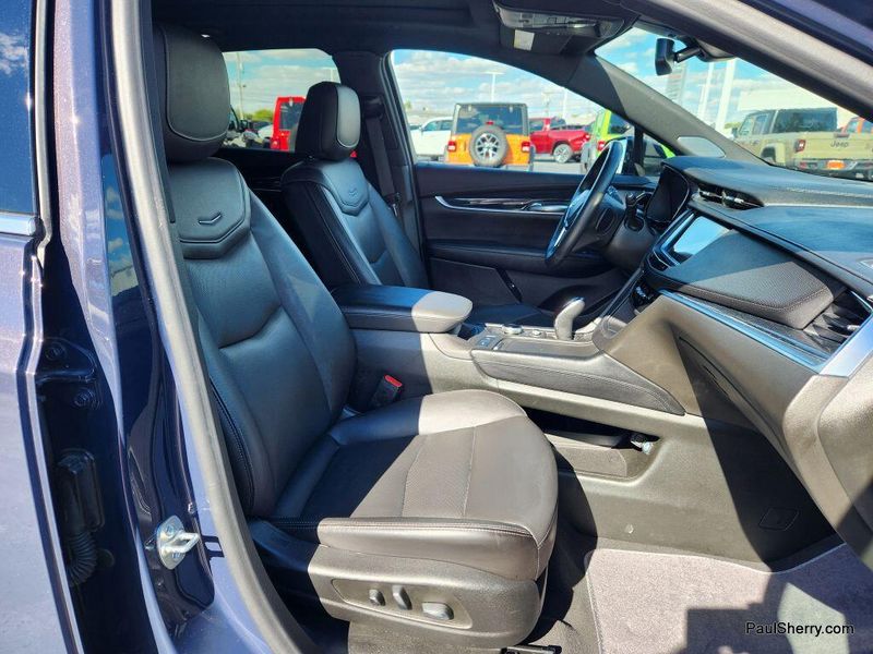 Used 2025 Cadillac XT5 Premium Luxury AWD