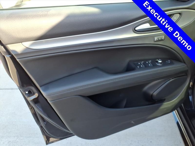 New 2025 Alfa Romeo Stelvio VeloceImage 15