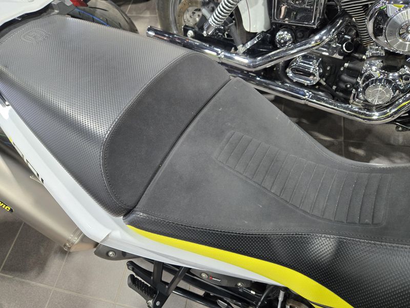 2022 HUSQVARNA NORDEN 901 Image 8