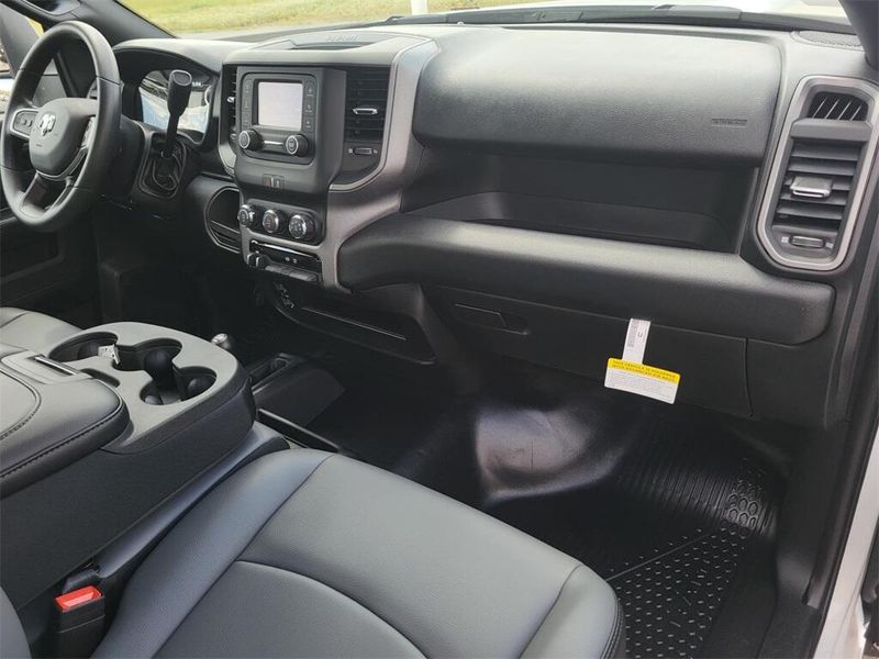 2024 RAM 3500 Tradesman Regular Cab 4x4 8