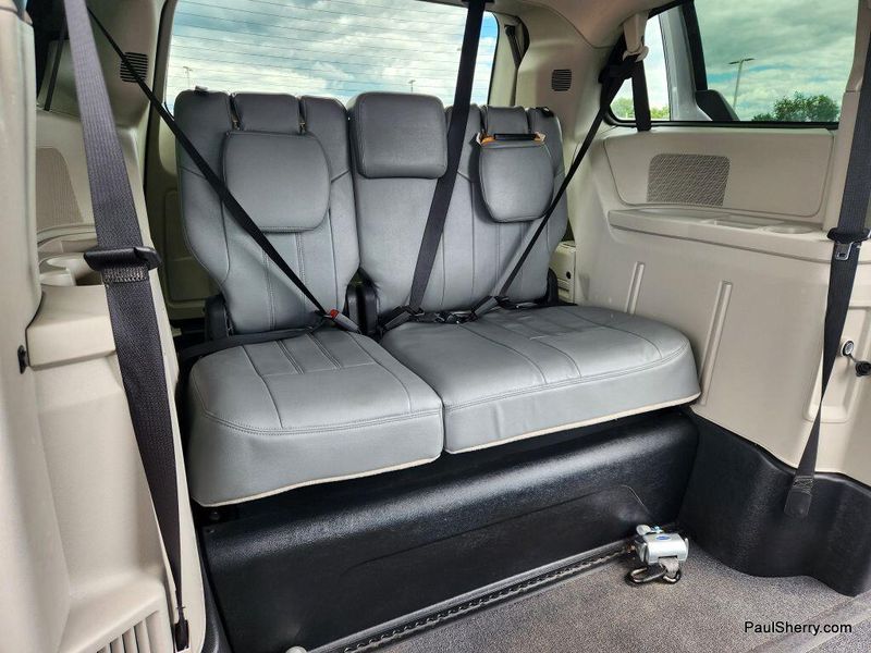 Used 2012 Dodge Grand Caravan SXT