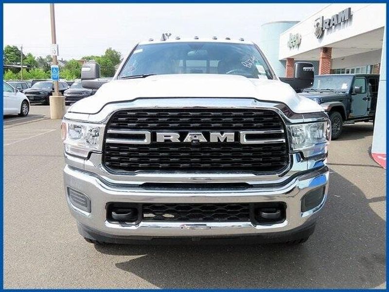 2024 RAM 2500 TradesmanImage 3