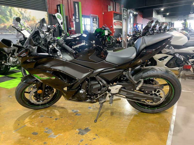 2025 Kawasaki NINJA 650 Image 12