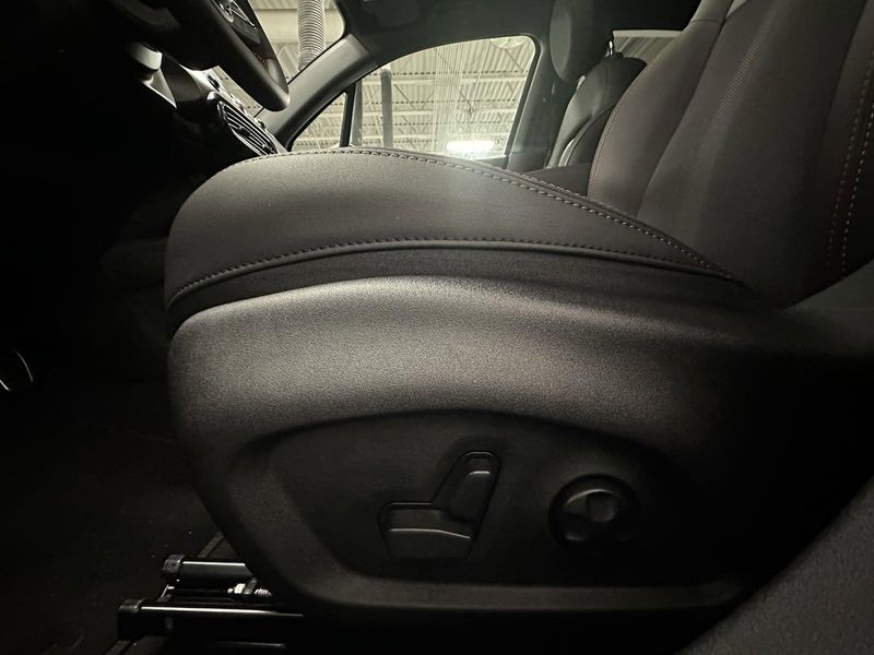 2022 Fiat 500X Sport AWD w/Sunroof in a Nero Cinema (Black Clear Coat) exterior color and Black Heated Seatsinterior. Schmelz Countryside Alfa Romeo (651) 867-3222 schmelzalfaromeo.com 