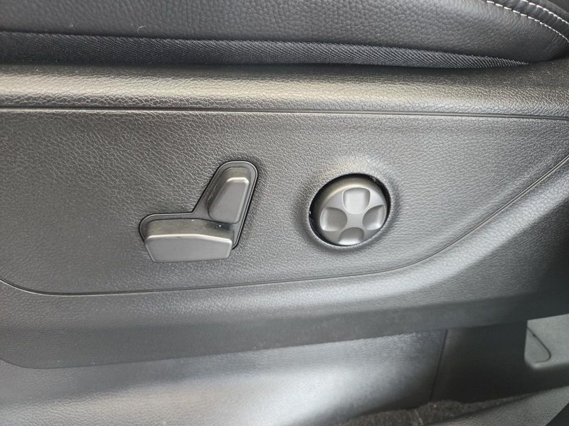 New 2026 RAM 1500 Rho Crew Cab 4x4 5'7' Box