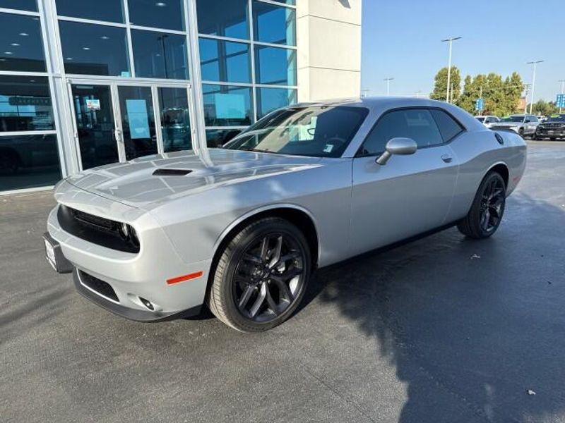 2023 Dodge Challenger SXT photo 4