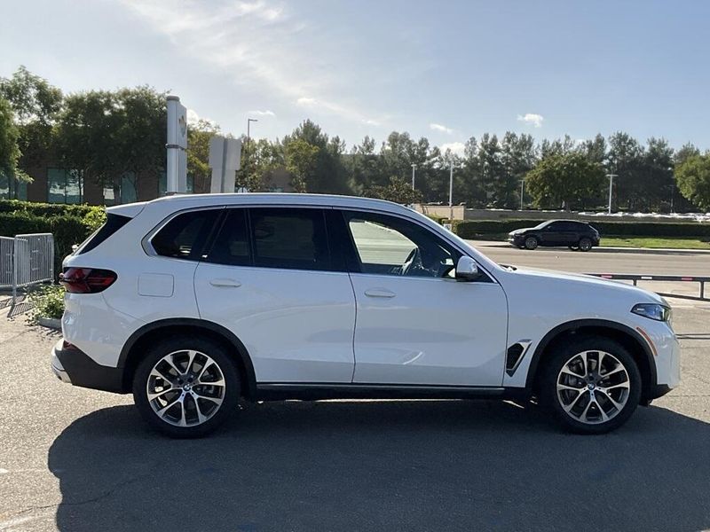 2024 BMW X5 sDrive40iImage 9