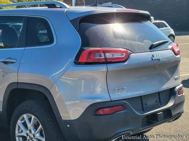 2018 Jeep Cherokee Latitude photo 3