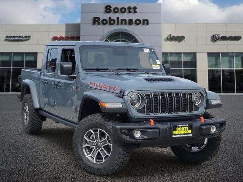 New 2026 Jeep Gladiator Mojave 4x4