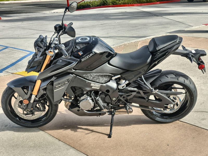 New 2027 Suzuki GSX-S1000 Image 14