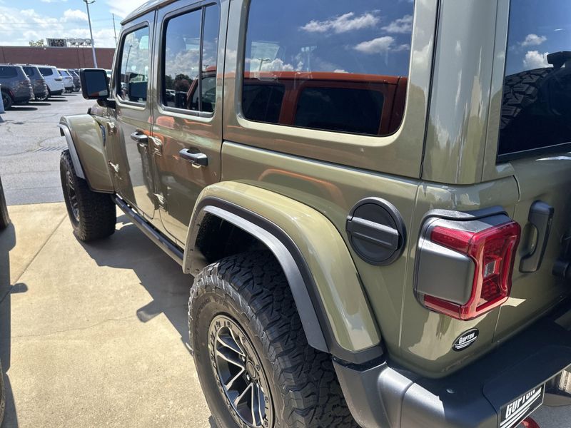 New 2025 Jeep Wrangler 4-door Rubicon XImage 10