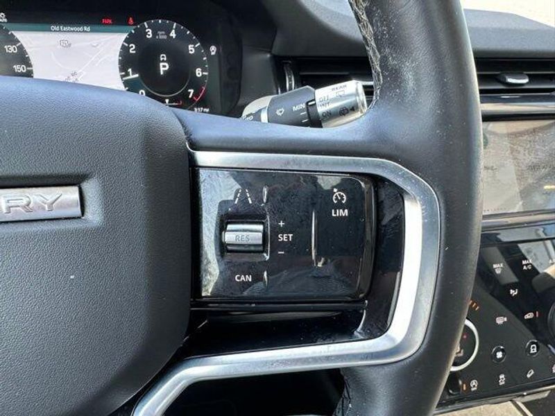 2022 Land Rover Discovery Sport SE