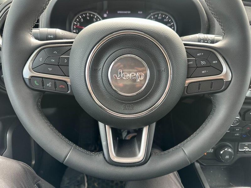 2022 Jeep Renegade LatitudeImage 3