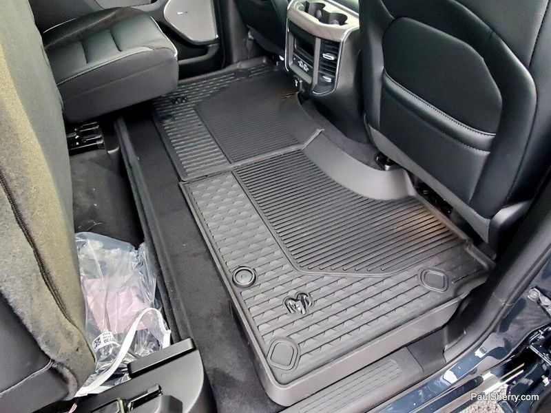 New 2026 RAM 1500 Laramie Crew Cab 4x4 5'7' Box