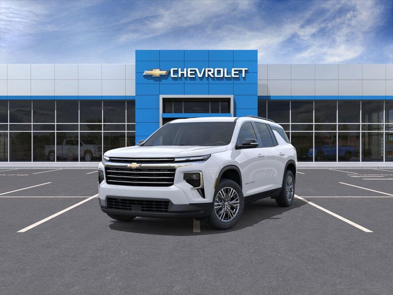 New 2025 Chevrolet Traverse FWD LTImage 8