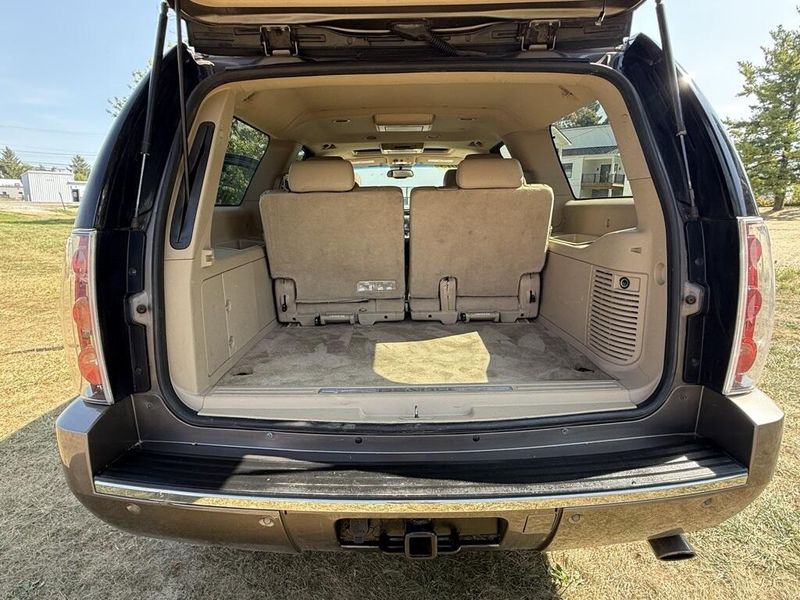 2013 Gmc Yukon XL 1500 Denali photo 11