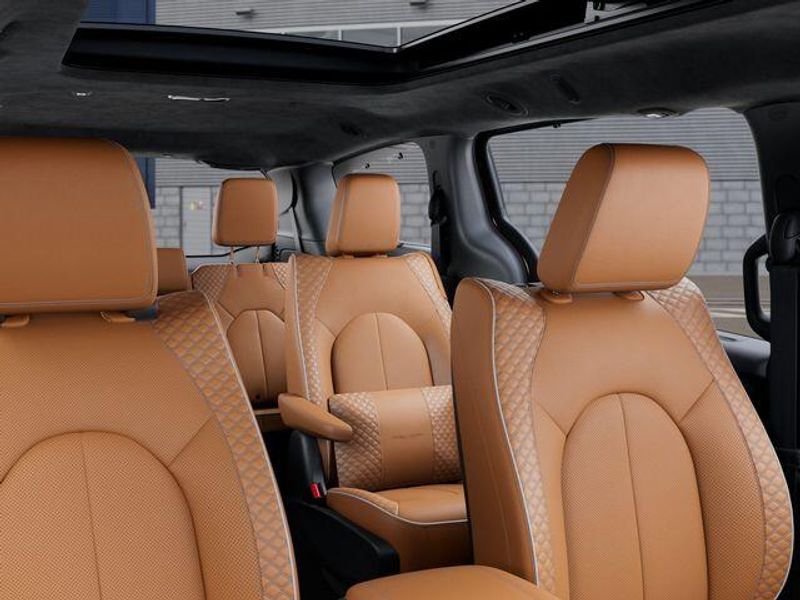 New 2026 Chrysler Pacifica Pinnacle AwdImage 26