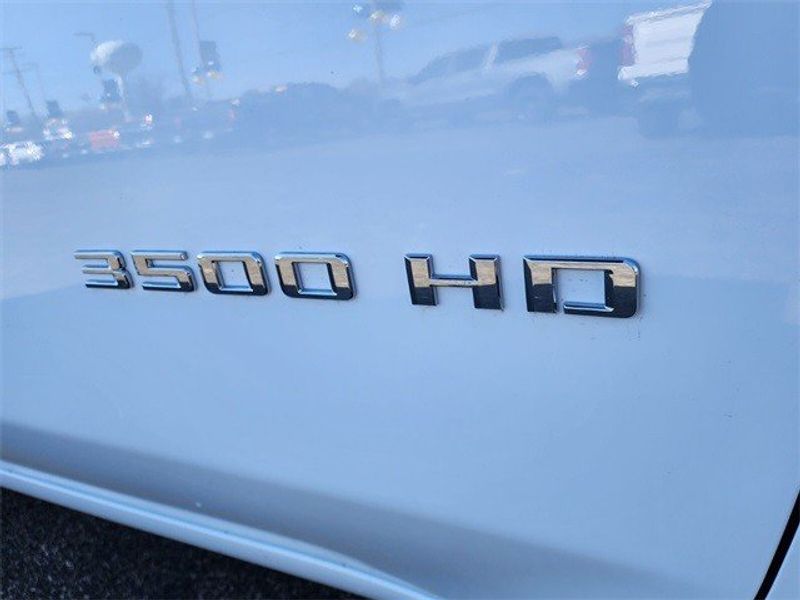 2024 Chevrolet Silverado 3500HD LT in a Summit White exterior color and Blackinterior. Raymond Auto Group 888-703-9950 raymonddeals.com 