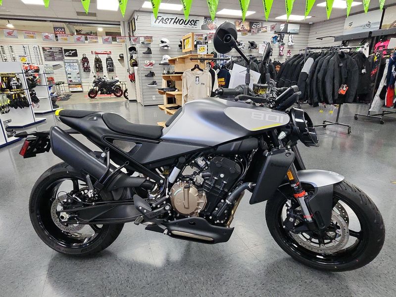 New 2025 Husqvarna VITPILEN 801 Image 13